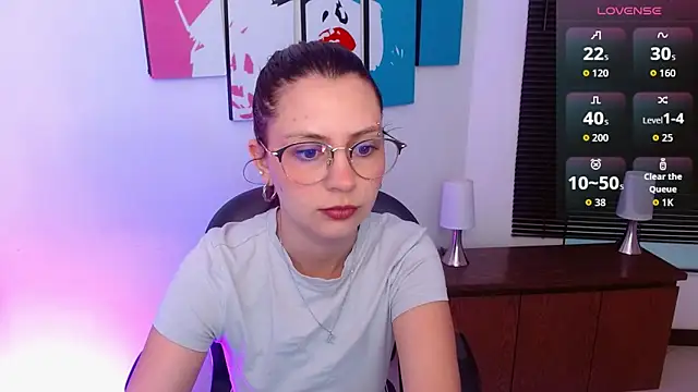 AlanaGarcia19 online show from 09-25-25, 11:36