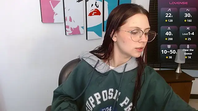 AlanaGarcia19 online show from 10-01-25, 11:27