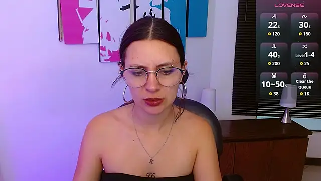 AlanaGarcia19 online show from 10-16-25, 11:55