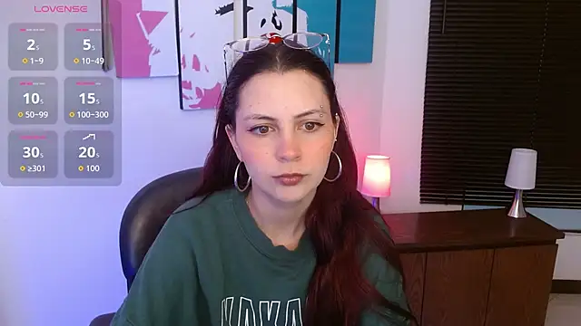 AlanaGarcia19 online show from 10-30-25, 11:33