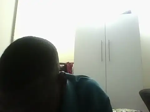 Snapshot of TmanZim2025 chatting on 09-10-25, 05:02 TmanZim2025 online show from 09-10-25, 05:02