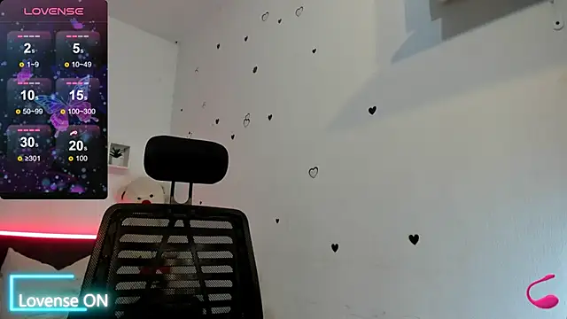 Snapshot of anastasia_tuya chatting on 01-16-26, 02:15 anastasia tuya online show from 01-16-26, 02:15