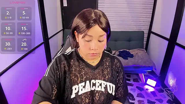 ThaliaBrooks  online show from 10-10-25, 04:22