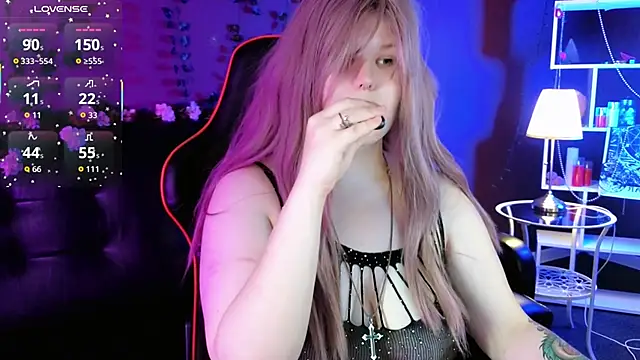 Snapshot of fillisfox_ chatting on 09-18-25, 03:36 fillisfox  online show from 09-18-25, 03:36