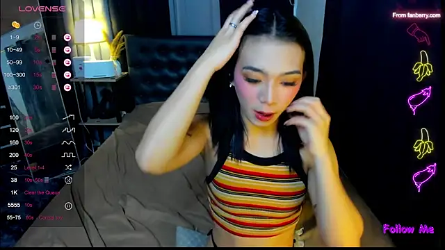 Snapshot of bellamoonlightX chatting on 05-08-26, 07:46 bellamoonlightX online show from 05-08-26, 07:46