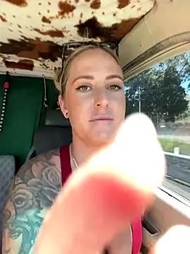 OdetteDelane online show from 11-20-25, 03:39