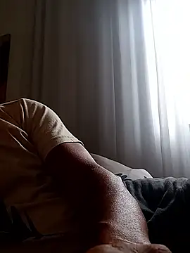 Snapshot of Binhocrs chatting on 09-30-25, 05:07 Binhocrs online show from 09-30-25, 05:07