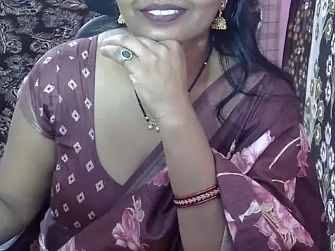 Snapshot of sharda35 chatting on 11-27-25, 10:06 sharda35 online show from 11-27-25, 10:06