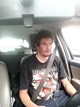 Snapshot of twitshe chatting on 10-19-25, 03:12 twitshe online show from 10-19-25, 03:12