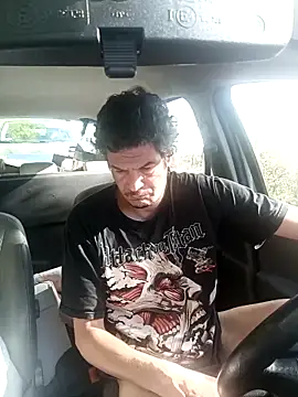 Snapshot of twitshe chatting on 10-20-25, 10:38 twitshe online show from 10-20-25, 10:38