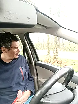 Snapshot of twitshe chatting on 11-02-25, 12:51 twitshe online show from 11-02-25, 12:51