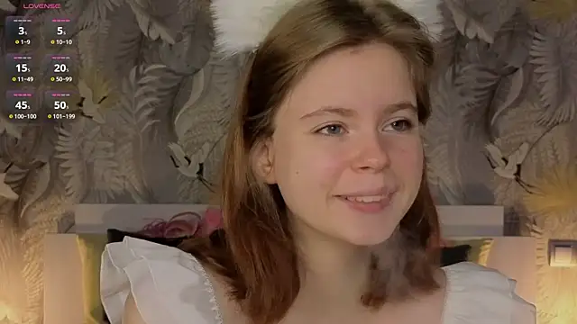 Snapshot of JulietteRain chatting on 10-10-25, 05:23 JulietteRain online show from 10-10-25, 05:23