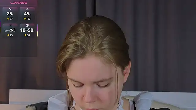 Snapshot of JulietteRain chatting on 11-30-25, 05:39 JulietteRain online show from 11-30-25, 05:39