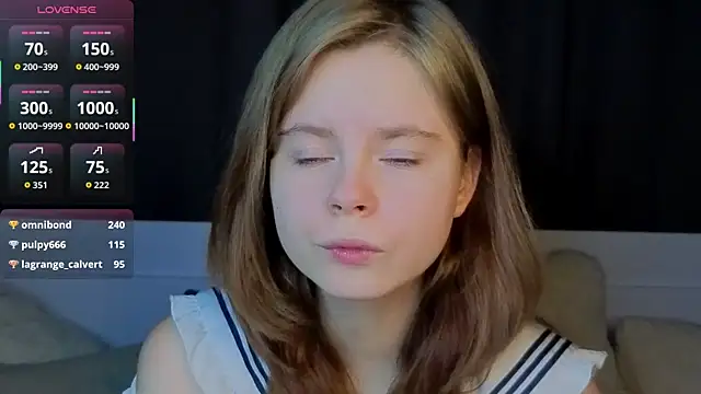 Snapshot of JulietteRain chatting on 12-13-25, 07:53 JulietteRain online show from 12-13-25, 07:53