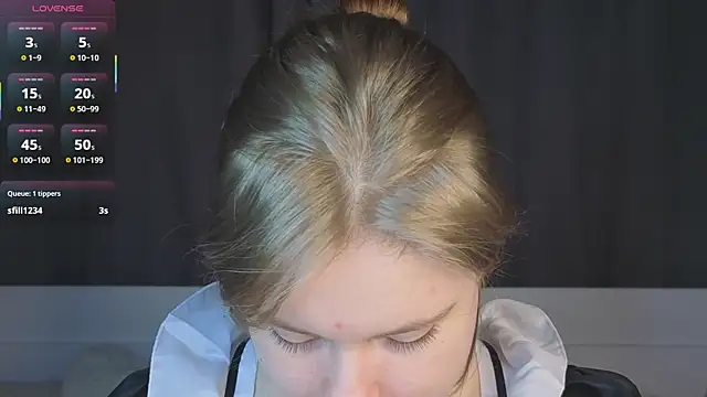 Snapshot of JulietteRain chatting on 12-17-25, 05:19 JulietteRain online show from 12-17-25, 05:19