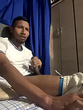 Snapshot of leinad_or97 chatting on 09-11-25, 03:39 leinad or97 online show from 09-11-25, 03:39