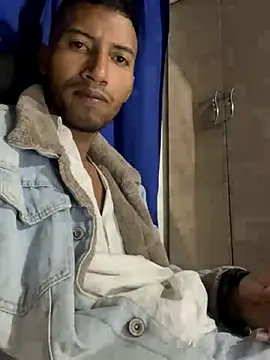 Snapshot of leinad_or97 chatting on 09-22-25, 03:41 leinad or97 online show from 09-22-25, 03:41