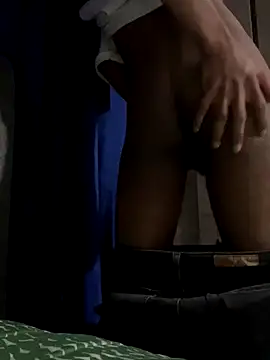 Snapshot of leinad_or97 chatting on 10-04-25, 03:15 leinad or97 online show from 10-04-25, 03:15