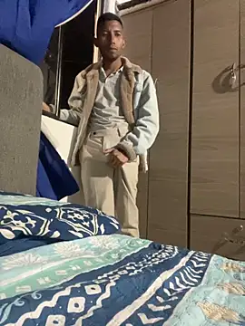 Snapshot of leinad_or97 chatting on 10-08-25, 03:59 leinad or97 online show from 10-08-25, 03:59