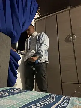 Snapshot of leinad_or97 chatting on 10-11-25, 03:28 leinad or97 online show from 10-11-25, 03:28