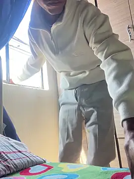 Snapshot of leinad_or97 chatting on 11-08-25, 04:40 leinad or97 online show from 11-08-25, 04:40