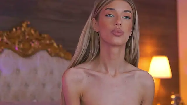 EllieRedd online show from 10-15-25, 08:58