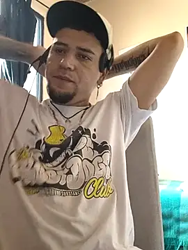 Snapshot of Juuaanp3 chatting on 09-15-25, 04:29 Juuaanp3 online show from 09-15-25, 04:29