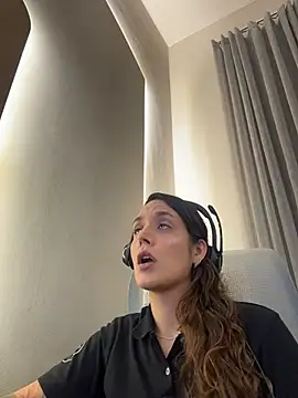 Snapshot of Sophia_House_ chatting on 02-03-26, 01:38 Sophia House online show from 02-03-26, 01:38