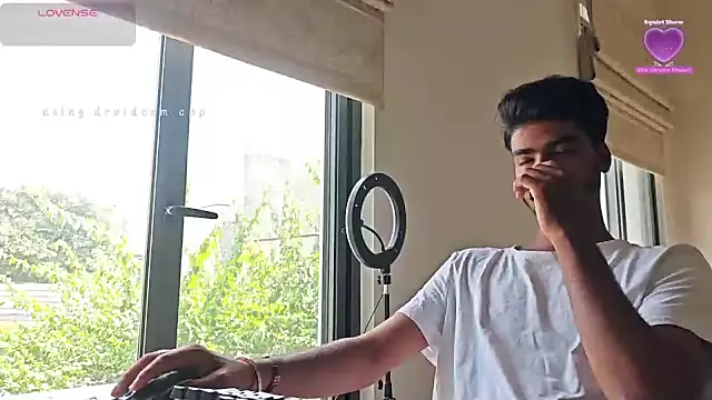 Snapshot of mrbuddy85 chatting on 09-28-25, 07:58 mrbuddy85 online show from 09-28-25, 07:58