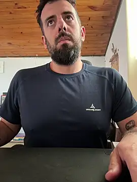 Snapshot of elpeaciente chatting on 10-27-25, 05:50 elpeaciente online show from 10-27-25, 05:50