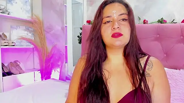 Snapshot of Victoria_Guzman chatting on 11-01-25, 11:12 Victoria Guzman online show from 11-01-25, 11:12