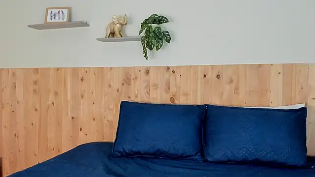 Snapshot of CloehSmiith chatting on 10-04-25, 08:45 CloehSmiith online show from 10-04-25, 08:45