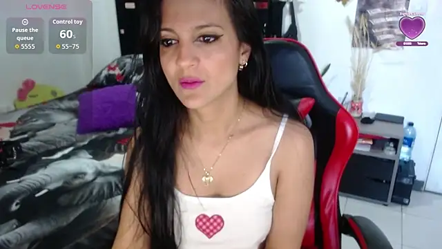 Snapshot of BasmaHernandez chatting on 11-26-25, 01:34 BasmaHernandez online show from 11-26-25, 01:34