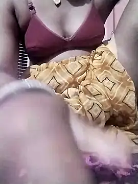 Snapshot of Gopika_Dudi chatting on 09-10-25, 03:23 Gopika Dudi online show from 09-10-25, 03:23