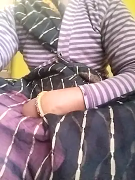 Snapshot of Gopika_Dudi chatting on 11-14-25, 01:37 Gopika Dudi online show from 11-14-25, 01:37