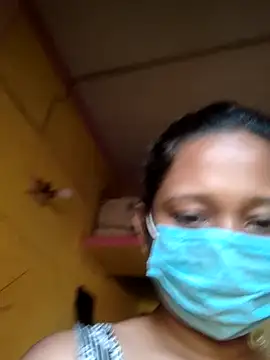 Snapshot of pujaroy363534 chatting on 10-13-25, 10:48 pujaroy363534 online show from 10-13-25, 10:48