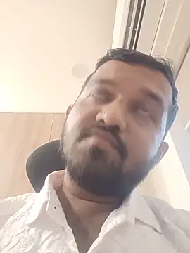 Snapshot of VJ17 chatting on 05-16-26, 10:47 VJ17 online show from 05-16-26, 10:47