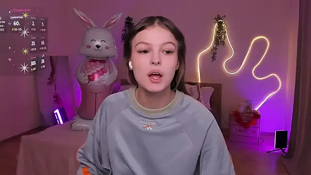 Lisa Blossom online show from 04-08-26, 06:02