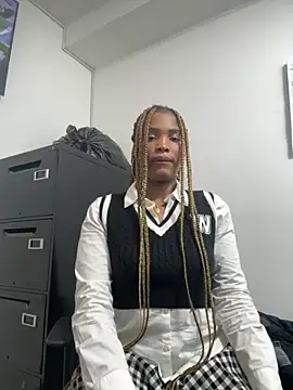 Snapshot of ArianaBeake chatting on 09-19-25, 05:02 ArianaBeake online show from 09-19-25, 05:02