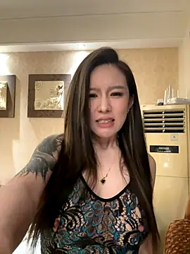 Manson13333 online show from 10-26-25, 03:40