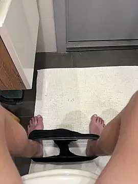 Snapshot of myPriority01 chatting on 01-08-26, 08:22 myPriority01 online show from 01-08-26, 08:22