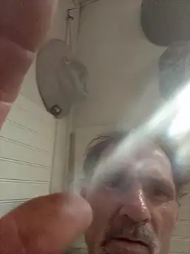 Southerngent1979 online show from 10-12-25, 04:44