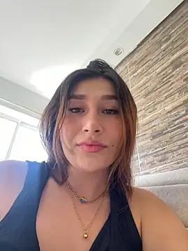 Isa Villamarin online show from 10-16-25, 02:40