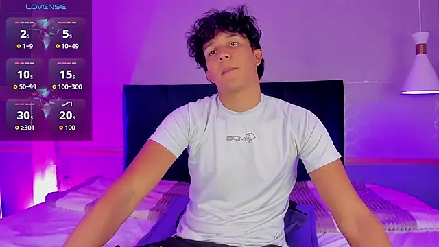 Leo Savage  online show from 09-09-25, 04:12