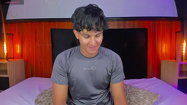 Leo Savage  online show from 09-22-25, 08:00