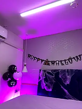 Leo Savage  online show from 10-12-25, 03:16