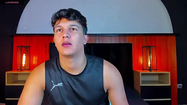 Leo Savage  online show from 06-06-26, 04:17