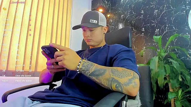 Alexander ferre online show from 09-26-25, 01:26