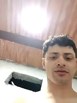 Snapshot of adrian1999osorio chatting on 10-23-25, 01:49 adrian1999osorio online show from 10-23-25, 01:49