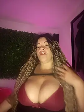 Snapshot of Eva_Luxei chatting on 10-10-25, 11:42 Eva Luxei online show from 10-10-25, 11:42